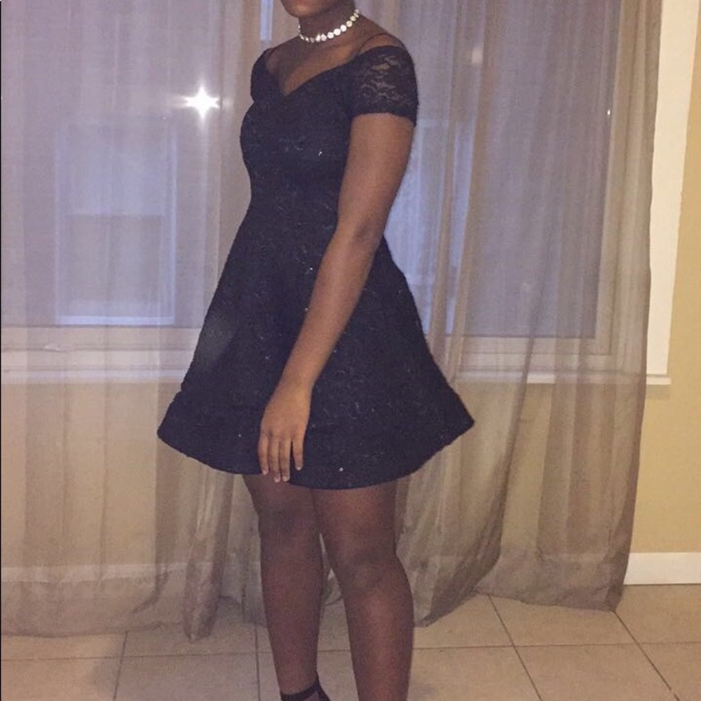 Off the shoulder sparkly dress - Picture 2 of 4